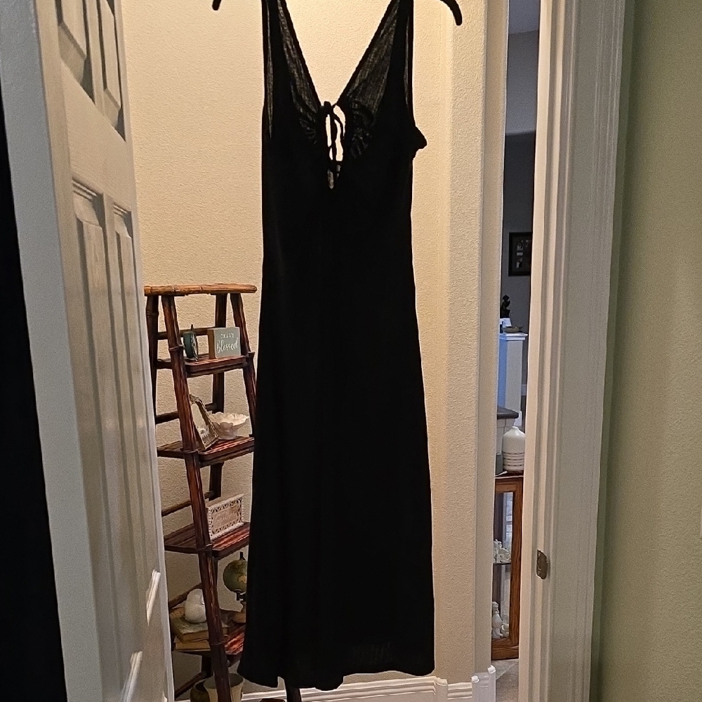 HALARA Black Dress with Playful Design